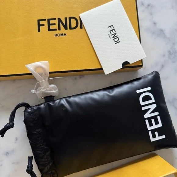 Fendi Black Sunglasses Case NWOT - Picture 2 of 3